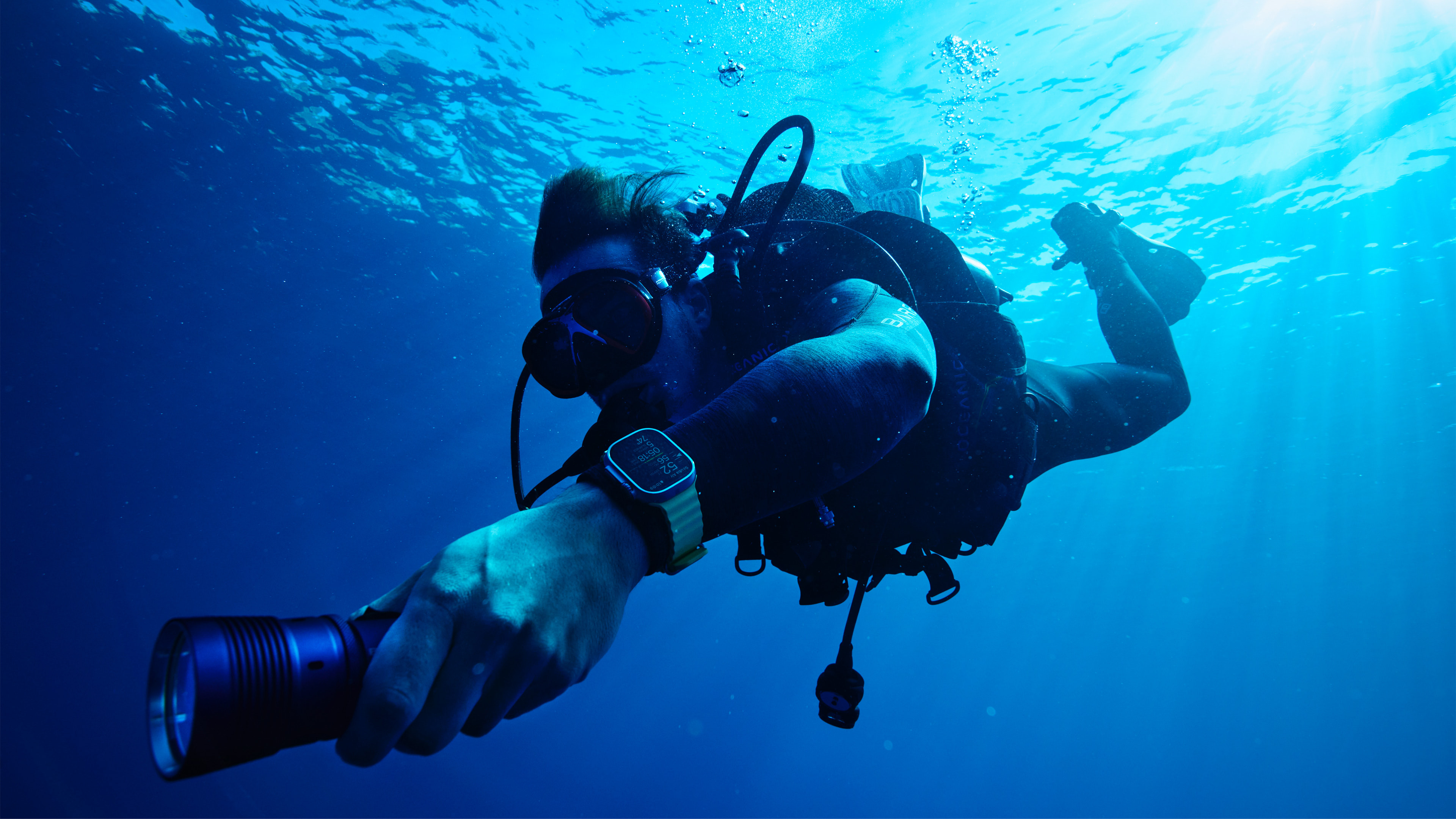 Apple Watch Ultra 2 s řemínkem Ocean