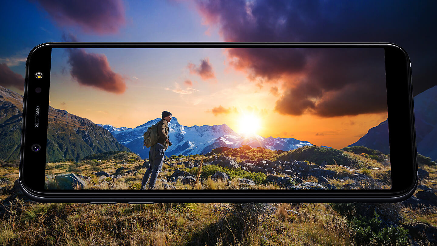 Překrasný SuperAMOLED displej téměř bez rámečků