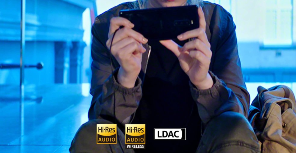 Hi-Fi zvuk s Dolby Atmos technologií zajistí dokonalý a optimální požitek z hudby pouštěné prostřednictvím nového telefonu Sony Xperia 1