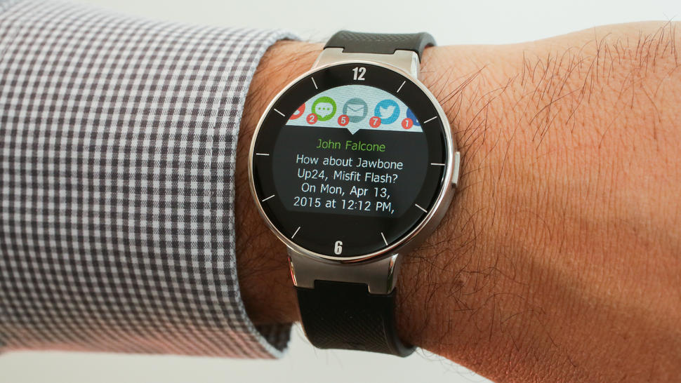 chytré hodinky alcatel watch dokáží zobrazovat notifikace z více jak stovky aplikací.